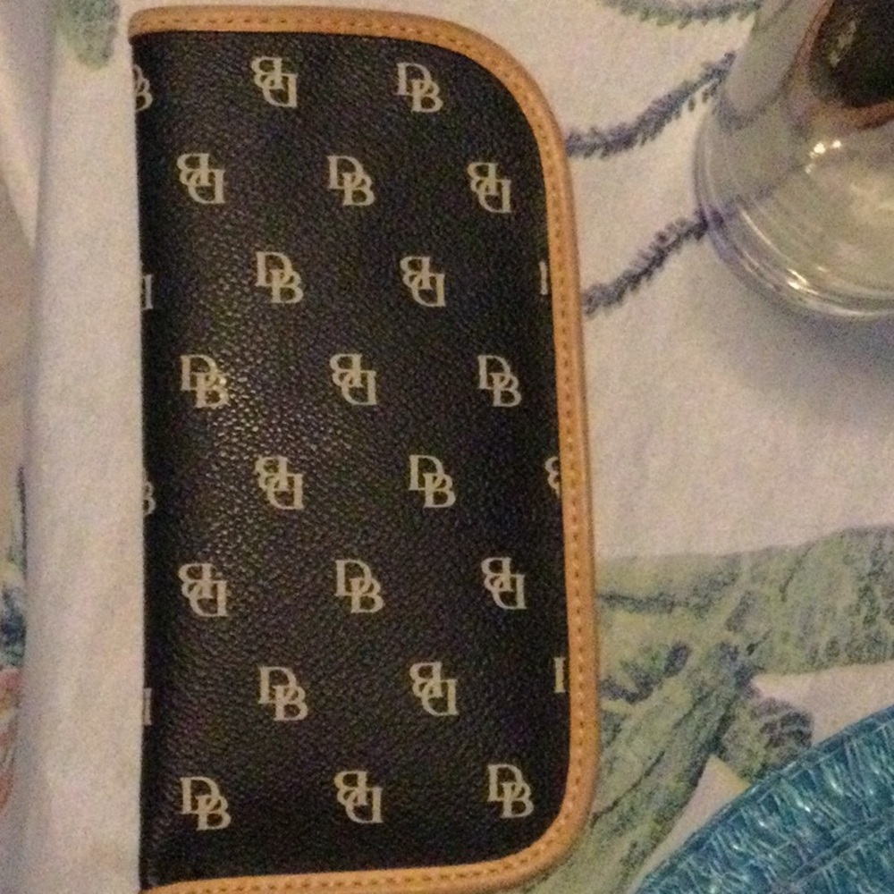 Dooney & Bourke Black and Tan Phone Eye Glass Pocket